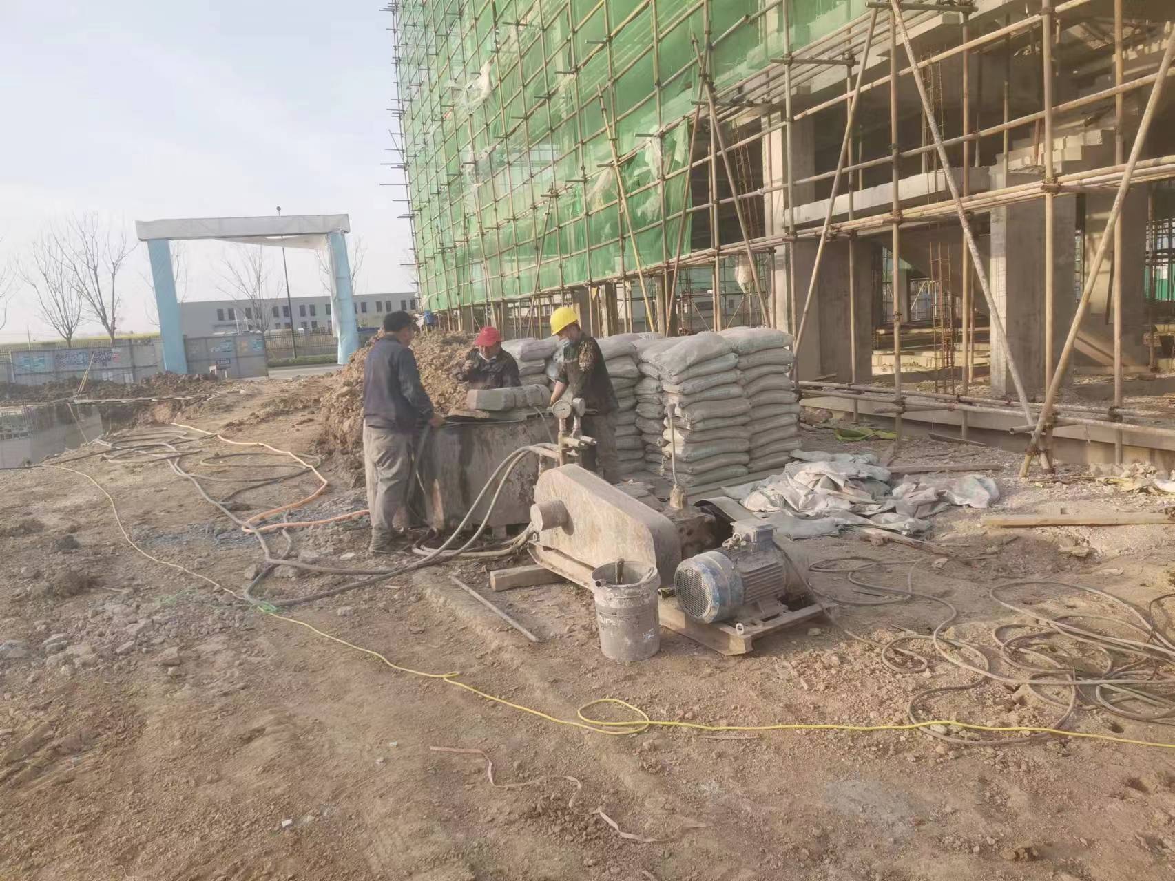 新民别墅下沉注浆